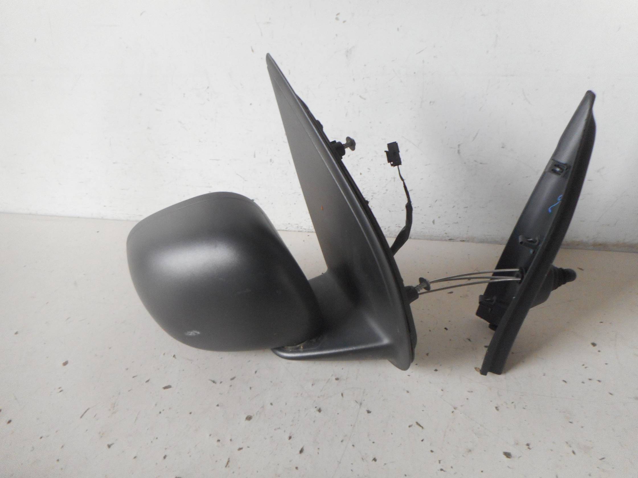 Retrovisore est. dx.